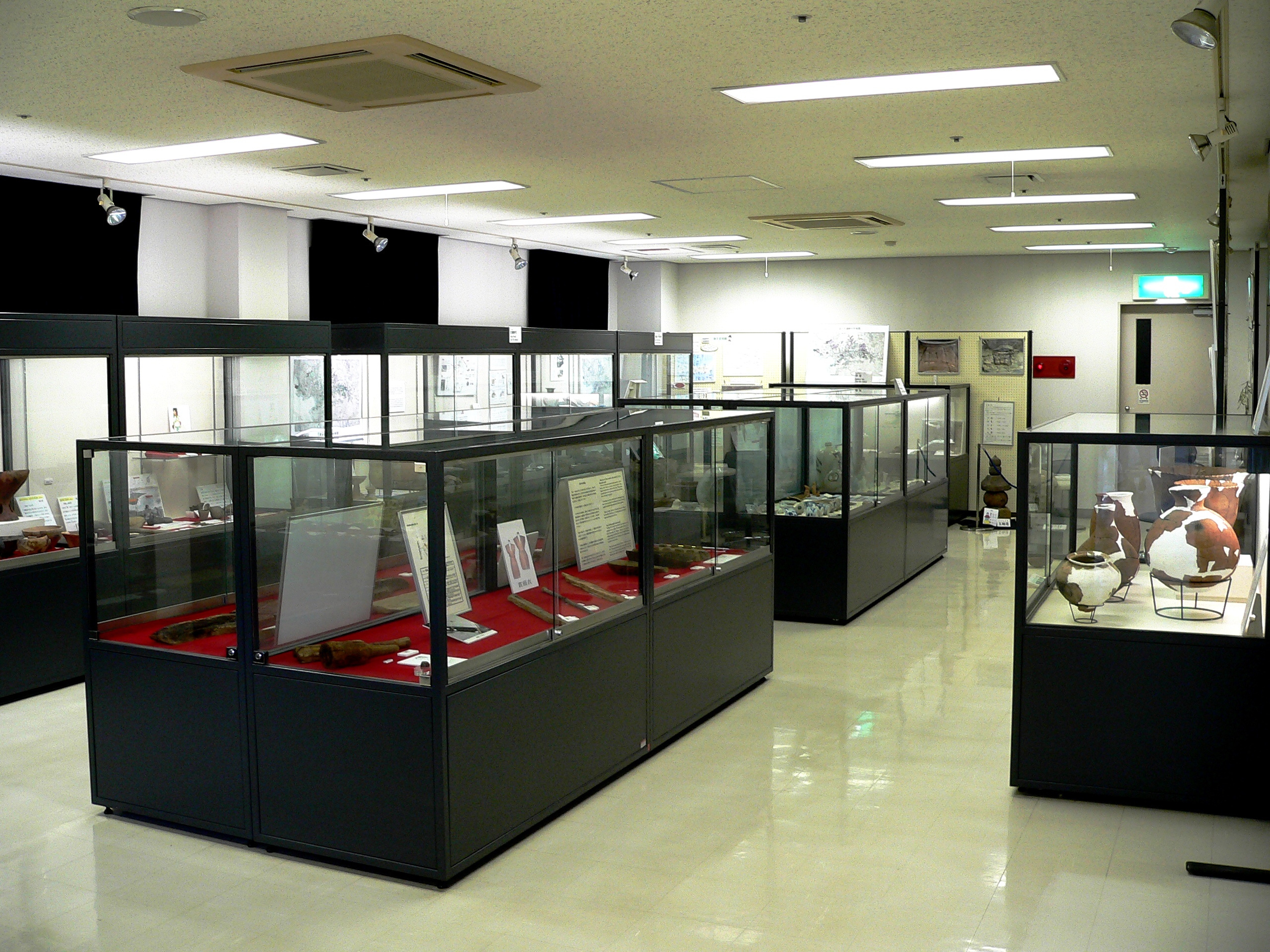 逗子市池子遺跡群資料館 | 神奈川県博物館協会